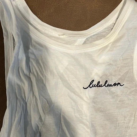 Lululemon logo all tied up tank size 4 - Picture 5 of 5